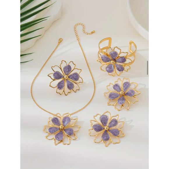 JEWELRY SET: 5Pc White/Gold Lotus Flower Ring, Bracelet, Earrings, & Necklace - Picture 6 of 9